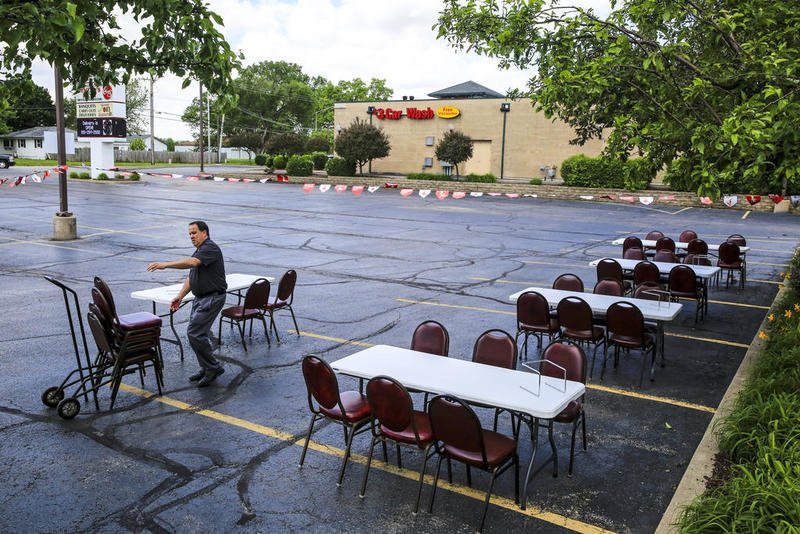 outdoor seating restaurant parking lot risk management