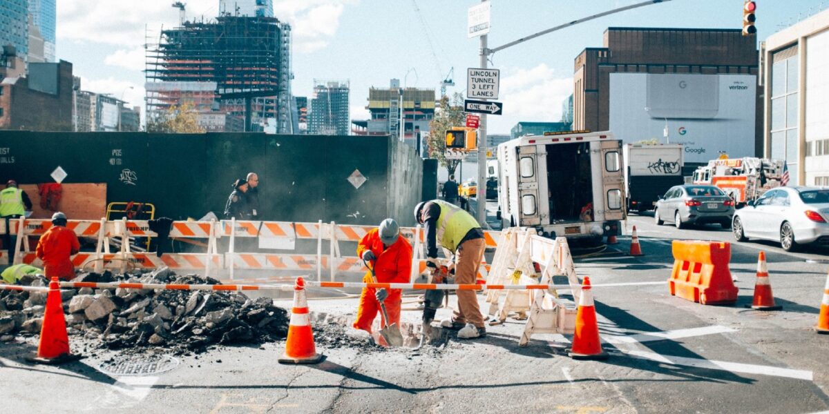 5 Ways To Keep Drivers Safe In Construction Zones